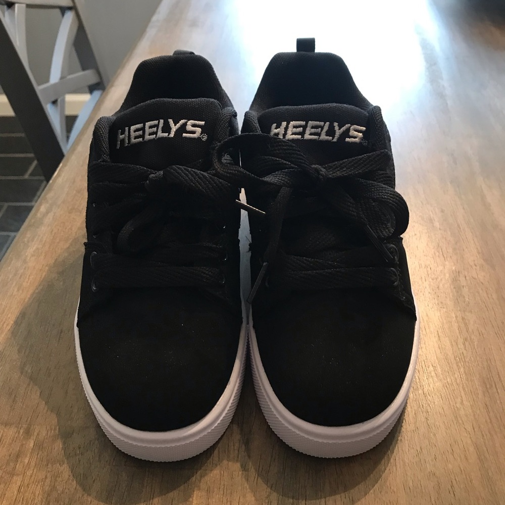 Heelys Black size youth 4 brand new